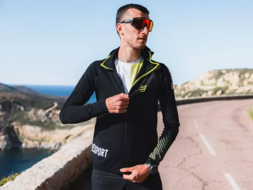 Polerón Running Compressport Hombre 3D Thermo Seamless Hoodie Zip Negro/Evening Primrose - Imagen 4