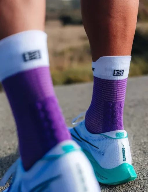 Calcetines Pro Racing Socks RUN HIGH V4.0 Royal/ Lilac - Compressport - Imagen 3