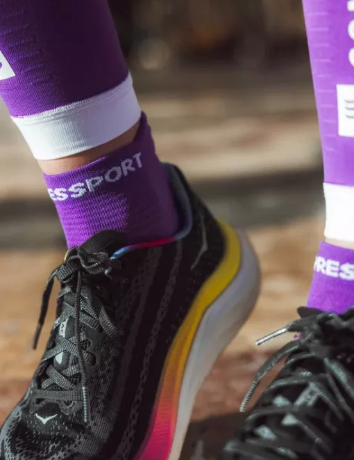 Calcetines Pro Racing Socks RUN LOW v4.0 Royal Lilac/White - Compressport - Imagen 4