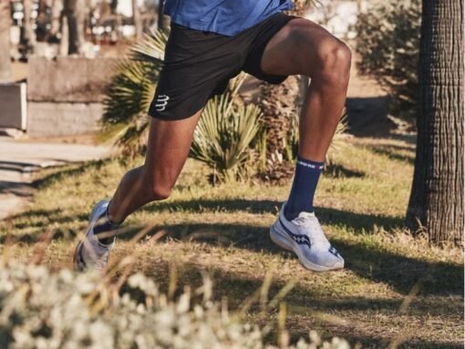Calcetines de Running Pro Racing V4.0 Largos Compressport Azules - Imagen 3