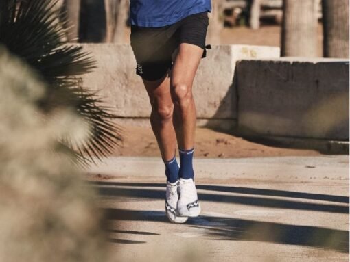 Calcetines de Running Pro Racing V4.0 Largos Compressport Azules - Imagen 2