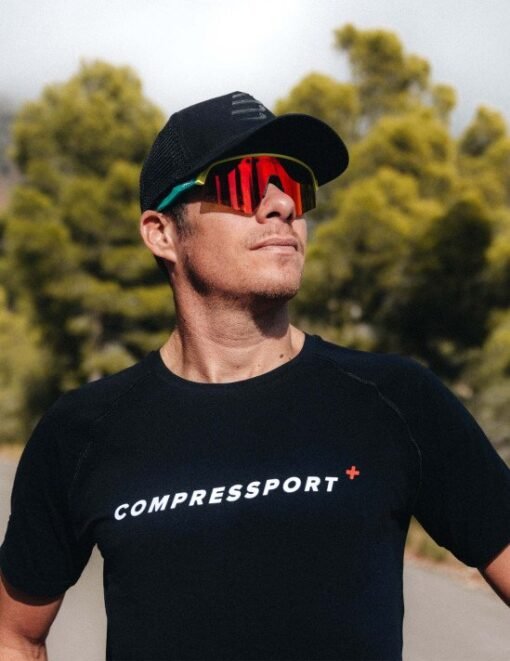Gorra Running Compressport Unisex Negro Reflectante Ajustable 3